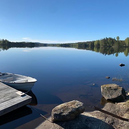 Cozy Cottage By The Lake, Charlottenberg Åmotfors Exteriör bild