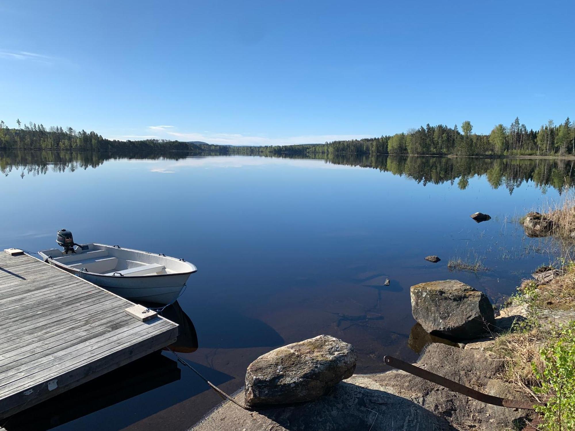 Cozy Cottage By The Lake, Charlottenberg Åmotfors Exteriör bild